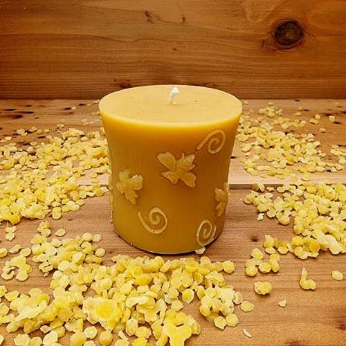 Bee Cylinder beeswax candle